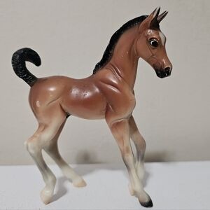 Breyer Classic Warmbloods Liver Chestnut Stock Horse Foal 4.5" figure